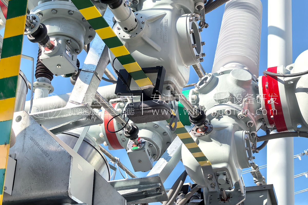 告別繁瑣收放線!武漢龍電電氣新一代無(wú)線雙端接地高壓開關(guān)綜合特性測(cè)試儀革新上市